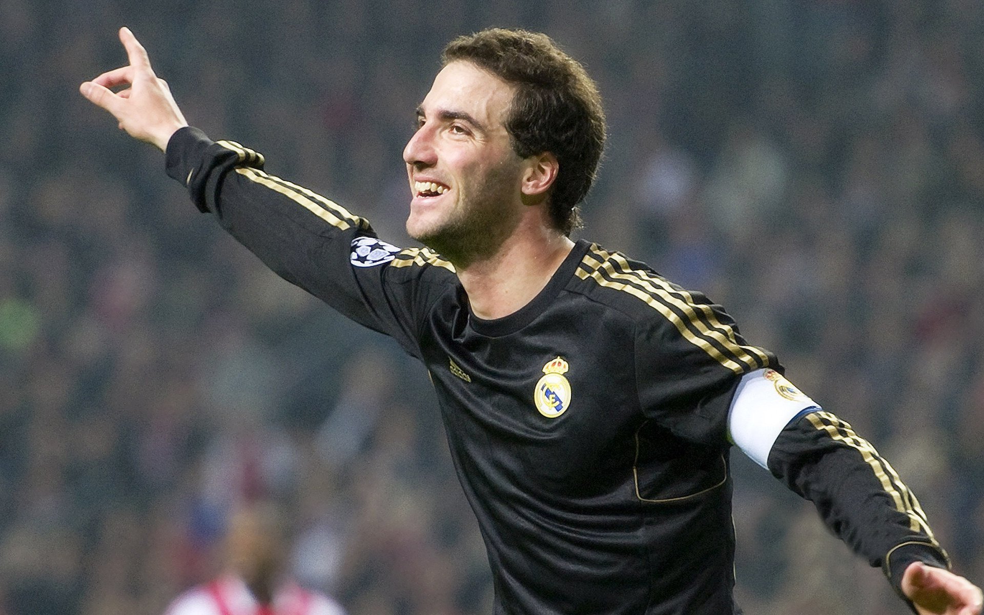 APP下载-石宇奇刷新里程碑，那不勒斯八强战力克多特蒙德，晋级概率达90％  第2张